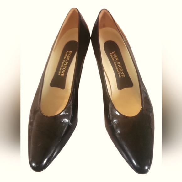 Evan Picone Shoes - Evan-Picone Feather Construction Vintage Black Patent Leather Kitten Heel Pump 8